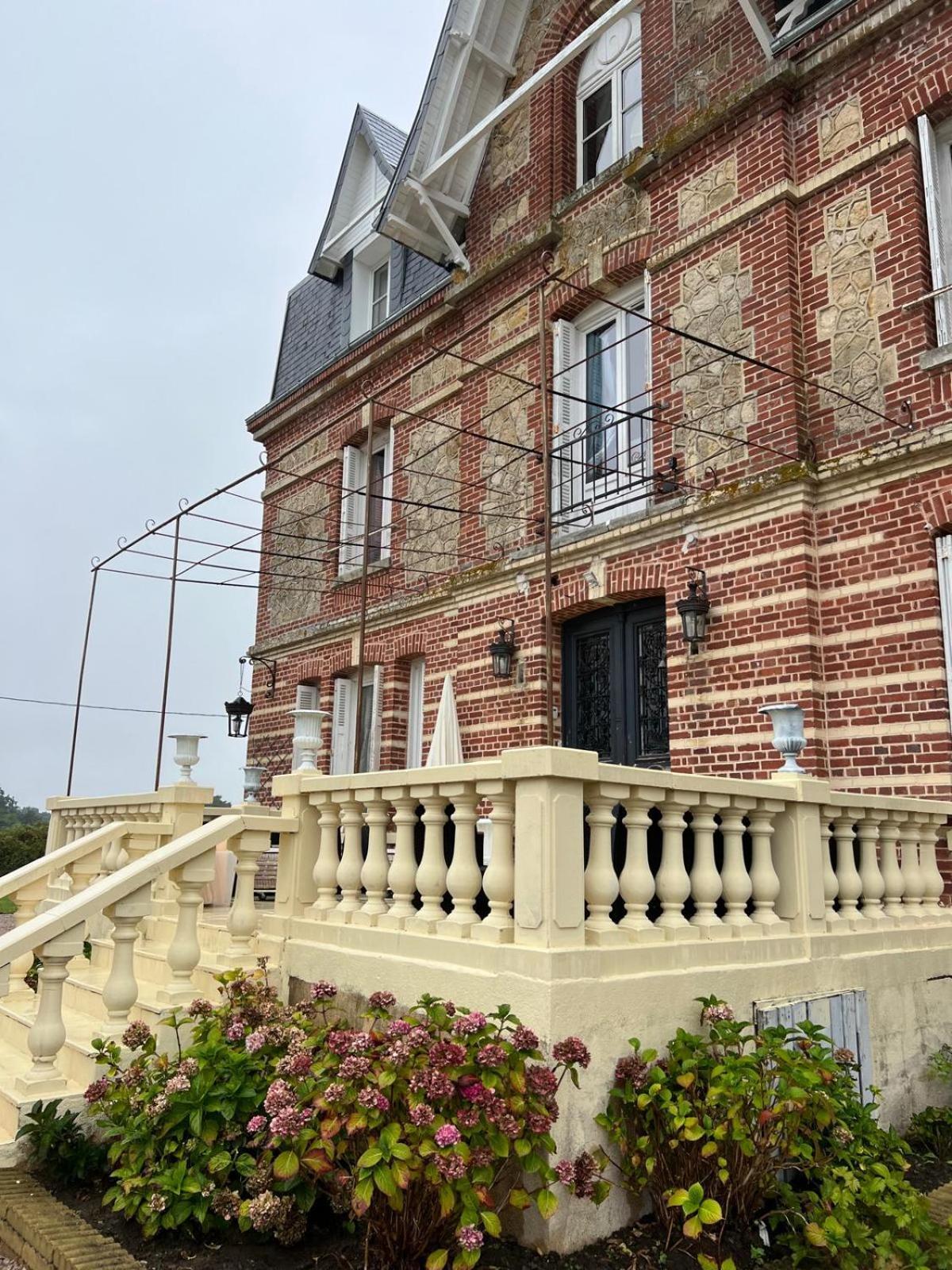 Le Manoir De La Baronnie Villa Norrey-en-Auge Eksteriør billede